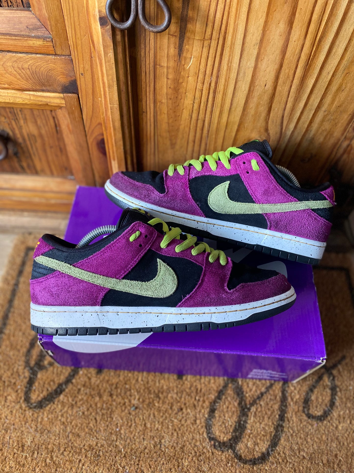 NIKE SB DUNK LOW ACG TERRA ‘RED PLUM’ - UK 8.5