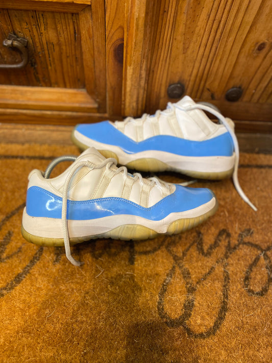 JORDAN 11 LOW ‘UNIVERSITY BLUE’ - UK 7.5