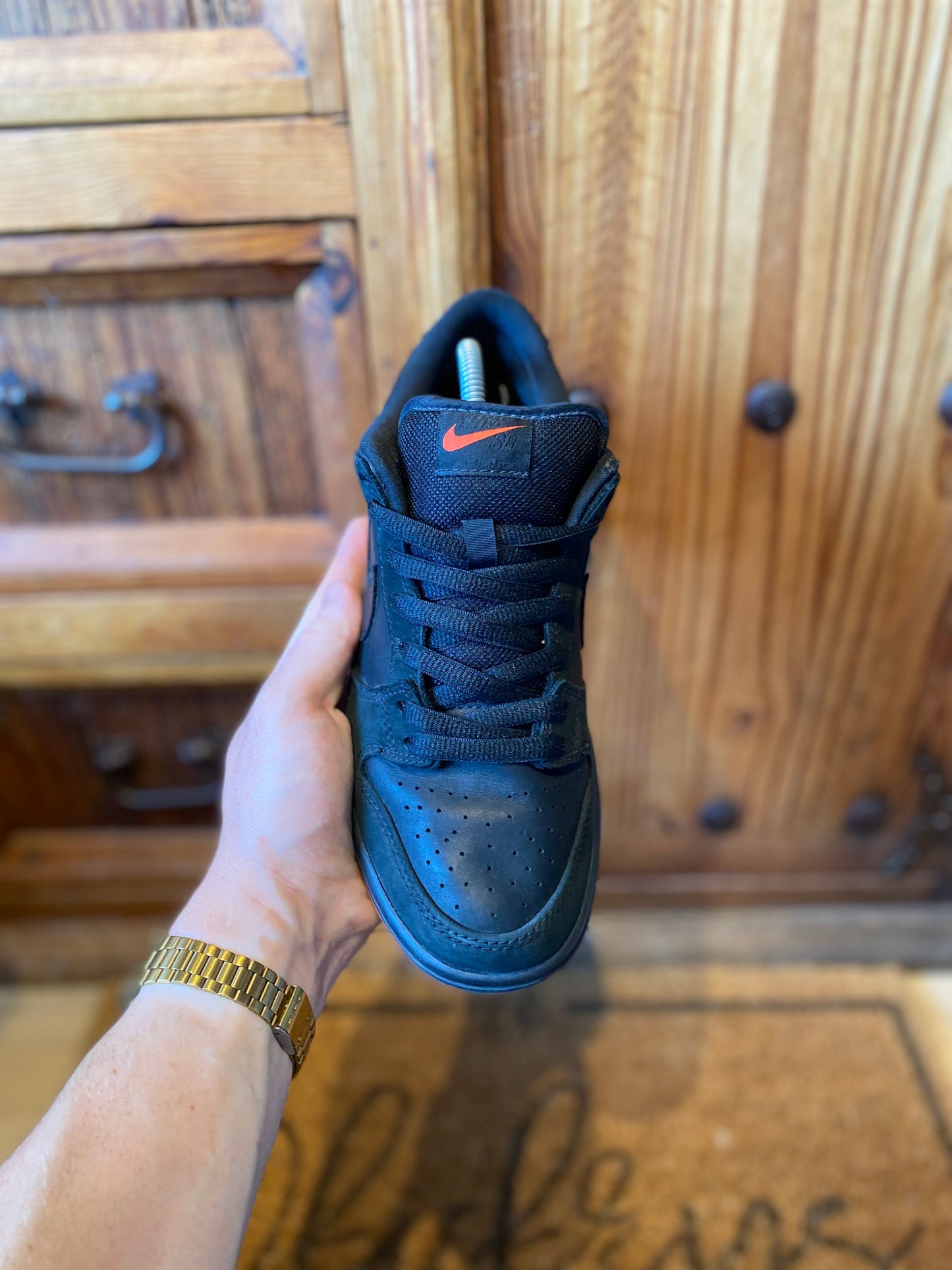 NIKE SB DUNK LOW ‘BLACK PIGEON’ - *RARE* - UK 7