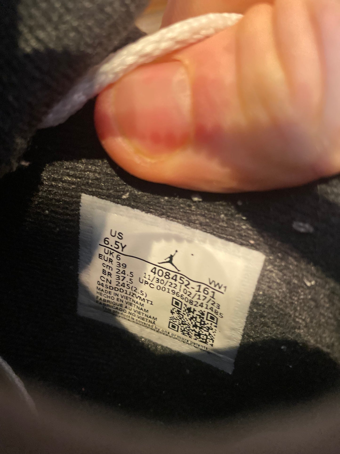 JORDAN 4 ‘RED CEMENT’ - UK 6