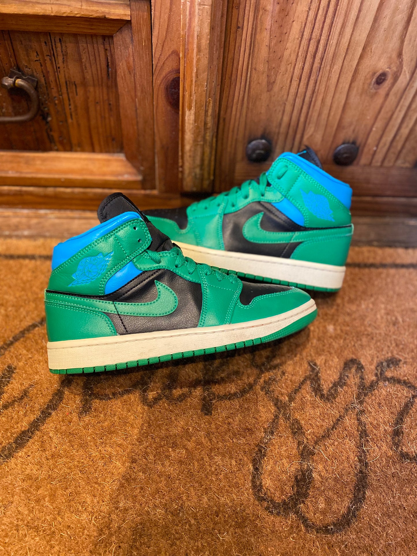 JORDAN 1 MID ‘LUCKY GREEN AQUATONE’ - UK 5