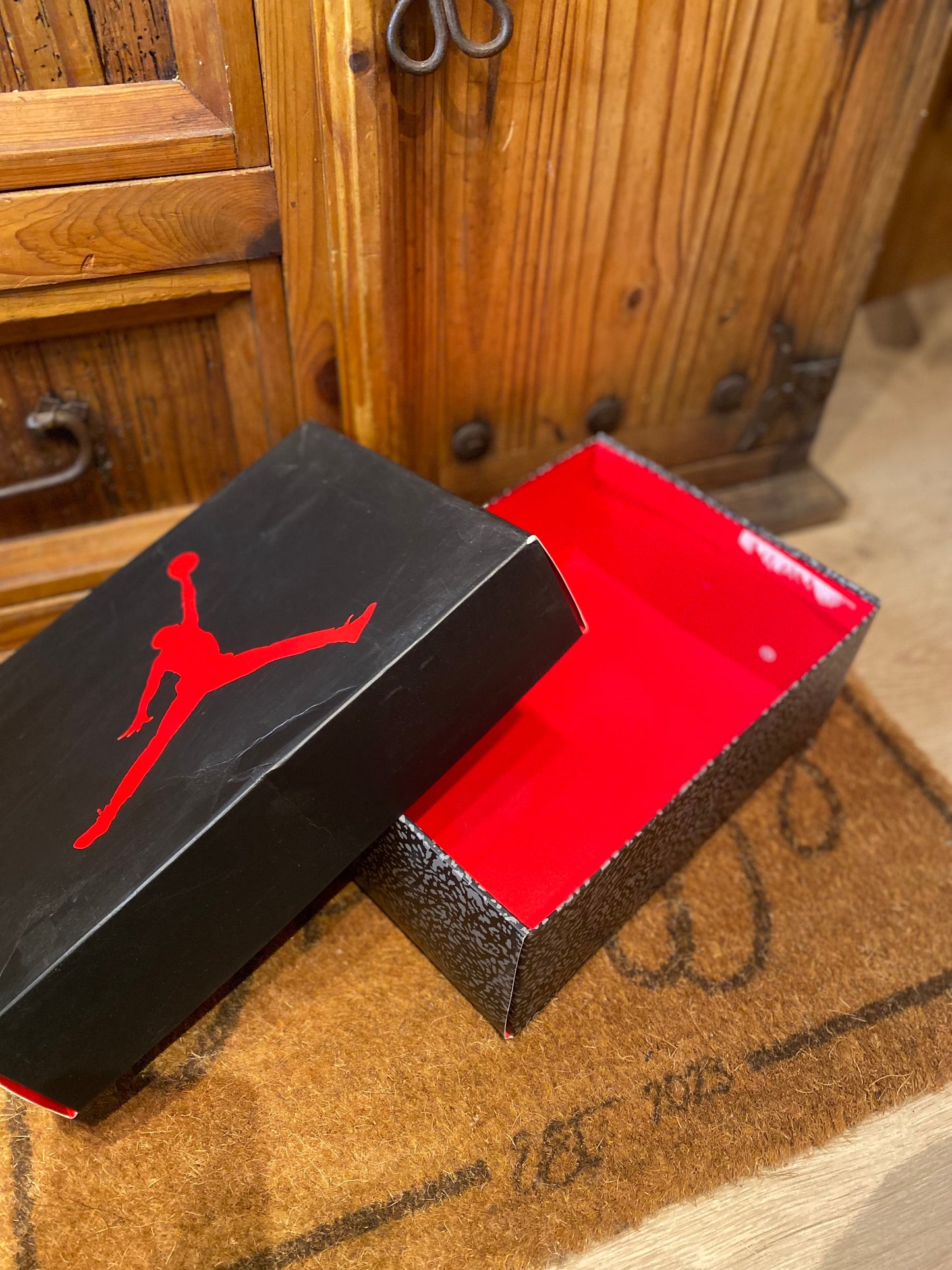 JORDAN 3 ‘DARK IRIS - UK 5.5