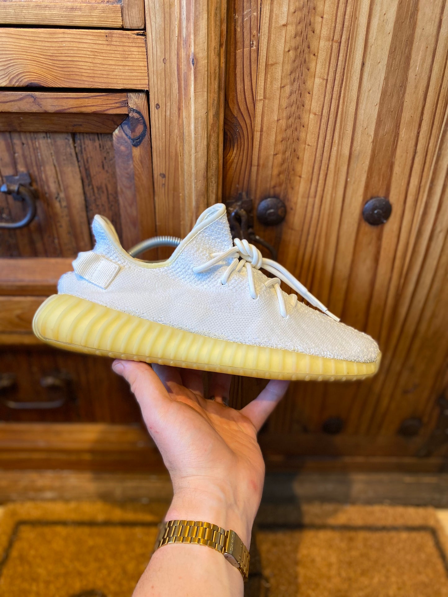 YEEZY BOOST 350 V2 ‘CREAM’ - UK 9.5