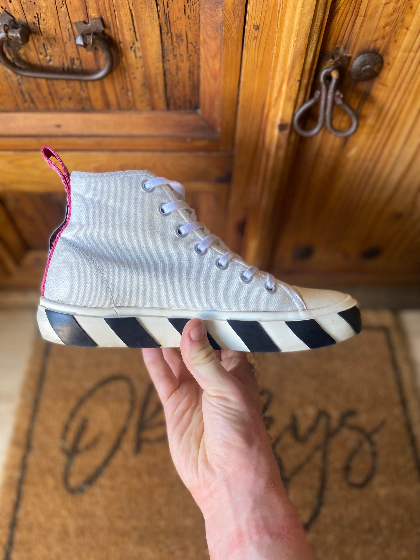 OFF WHITE VULCANISED ‘ARROWS PATCH WHITE’ - UK 7
