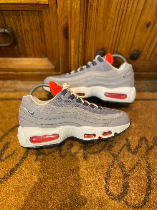 NIKE AIR MAX 95 ‘GREY NAVY CRIMSON’ - UK 5.5