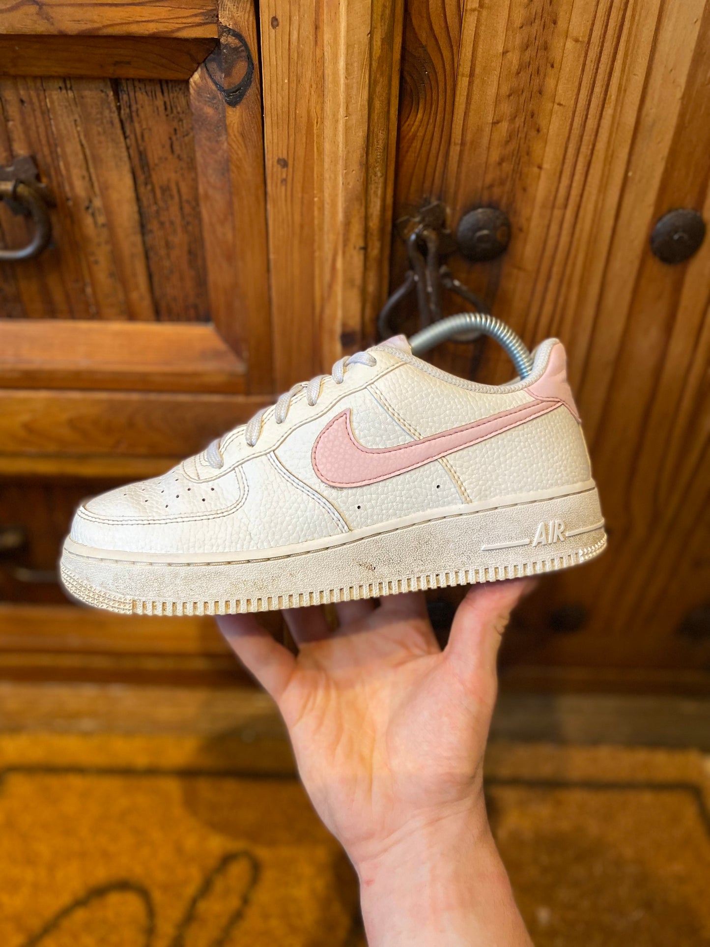 NIKE AIR FORCE 1 ‘PINK FOAM WHITE’ - UK 5.5