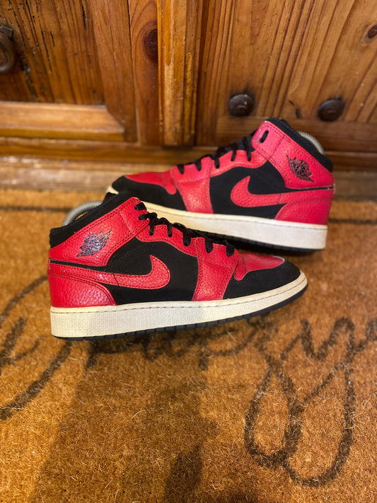JORDAN 1 MID ‘REVERSE BRED’ - UK 4.5