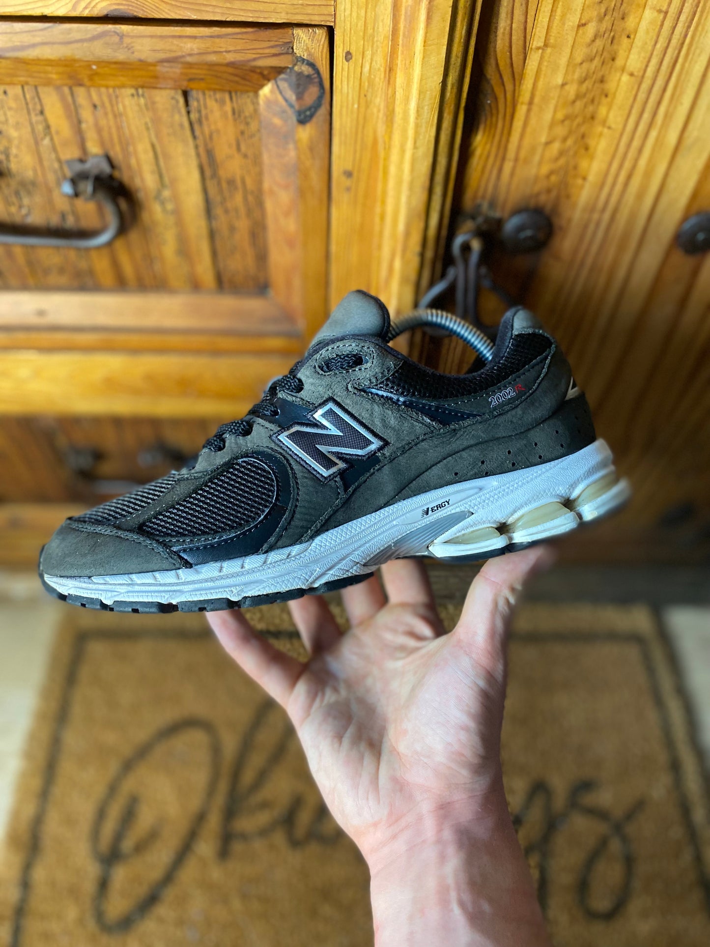 NEW BALANCE 2002R ‘BLACK GUNMETAL’ - UK 8