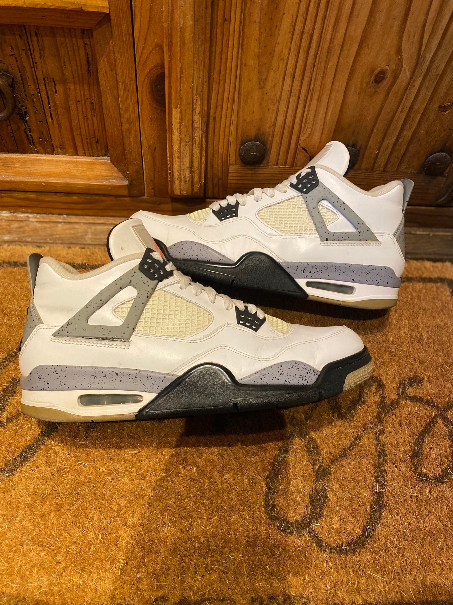 JORDAN 4 ‘WHITE CEMENT’ 2012 - UK 9.5