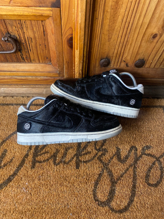 NIKE SB DUNK LOW ‘MEDICOM TOY’ - UK 6