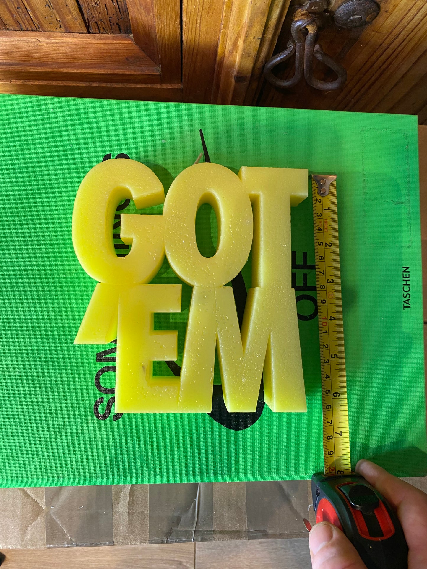GOT EM’ SNEAKER CANDLE *scented* - #0020