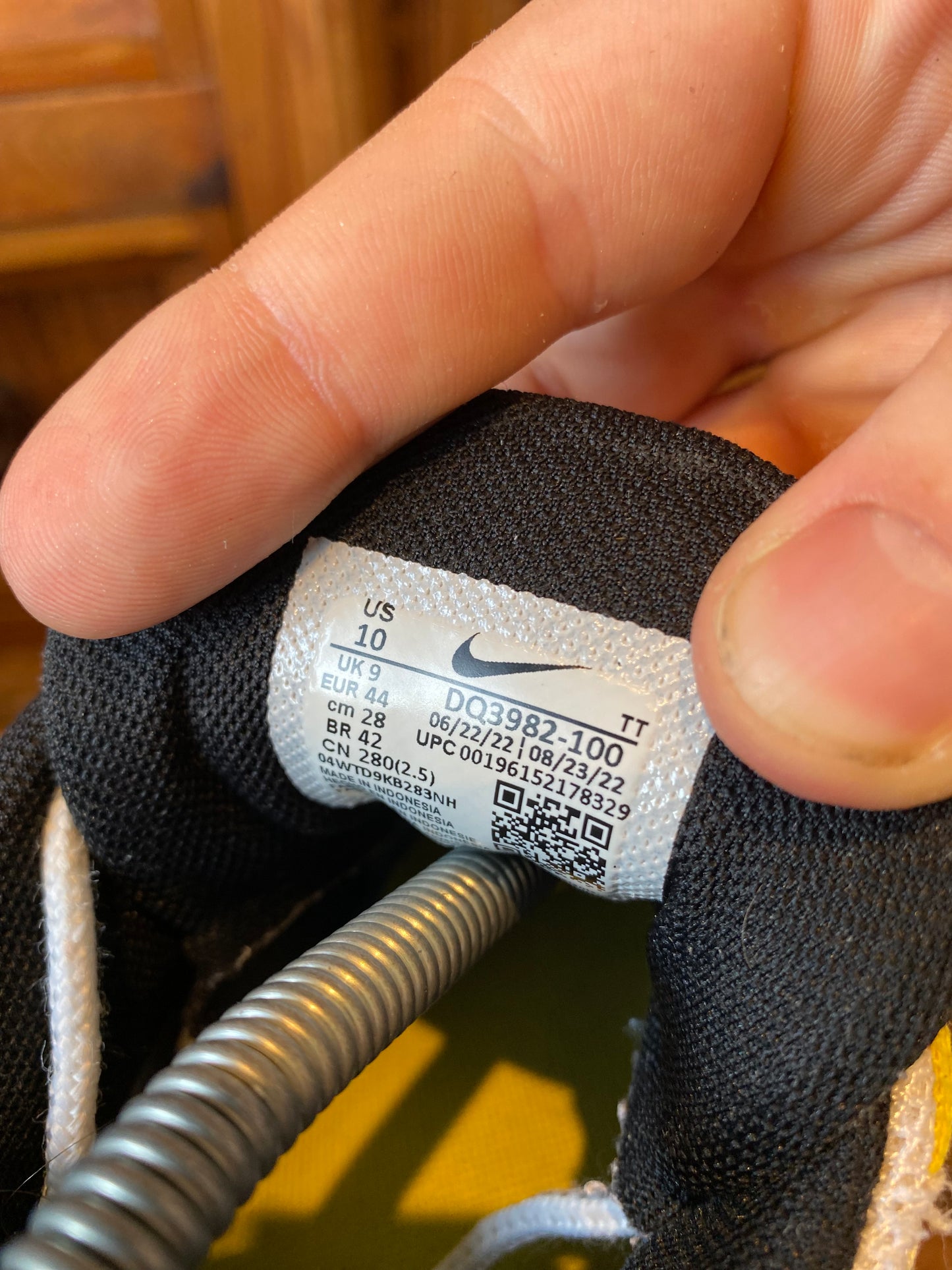 NIKE AIR MAX 95 ‘WOLF GREY TOUR YELLOW’ - UK 9