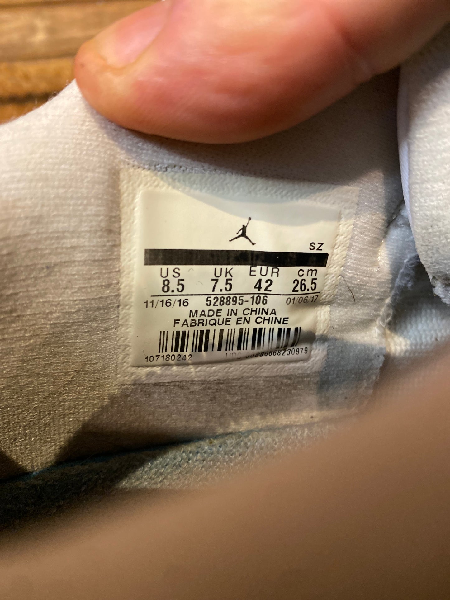 JORDAN 11 LOW ‘UNIVERSITY BLUE’ - UK 7.5