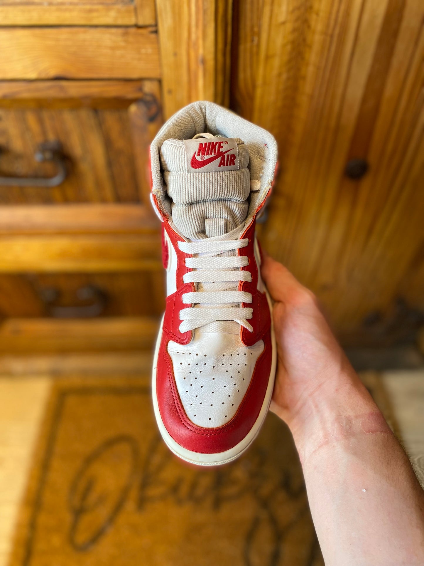 JORDAN 1 HIGH ‘VARSITY RED’ - UK 4.5