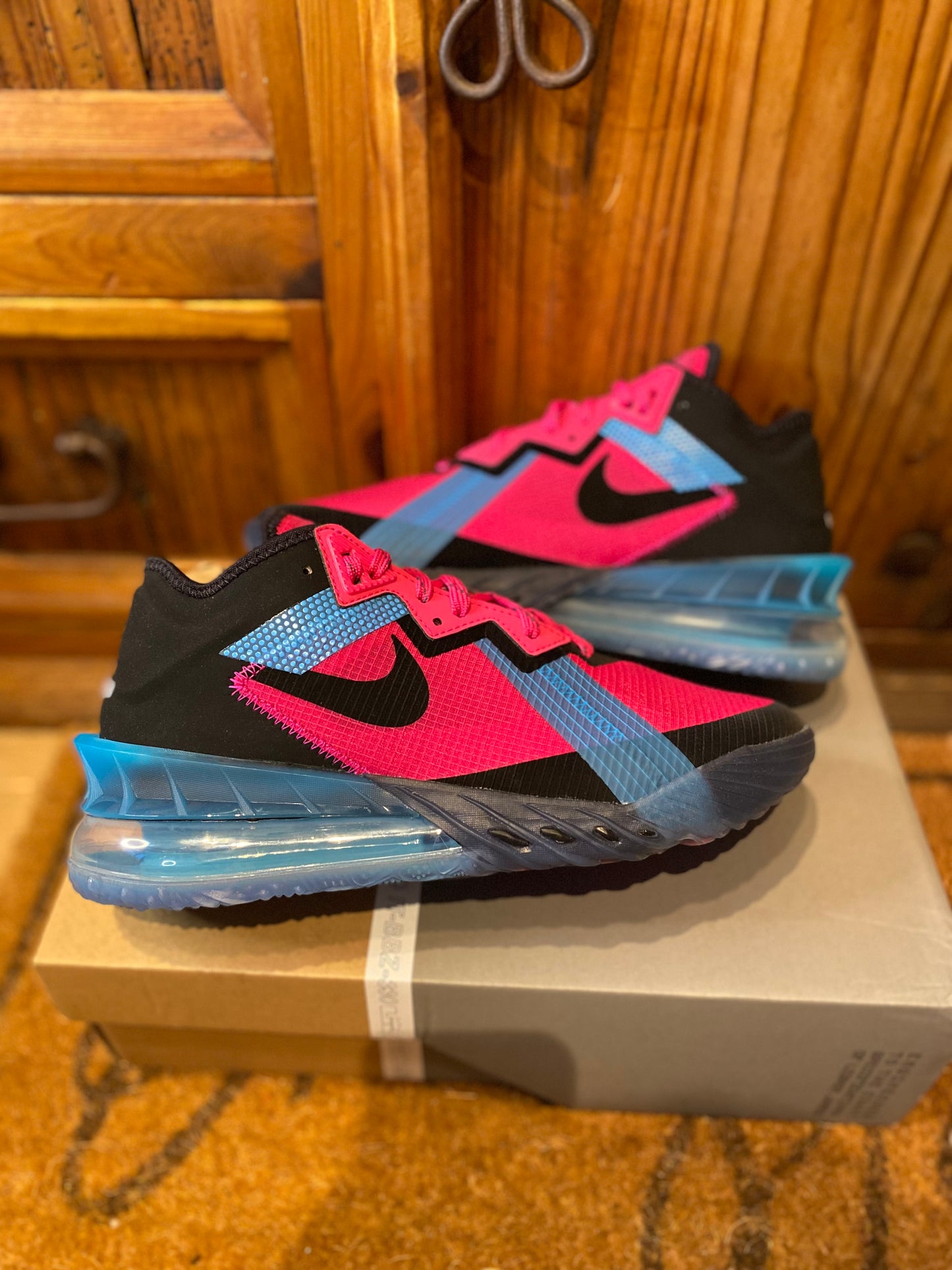 NIKE LEBRON 18 LOW ‘FIREBERRY’ - DS - UK 7