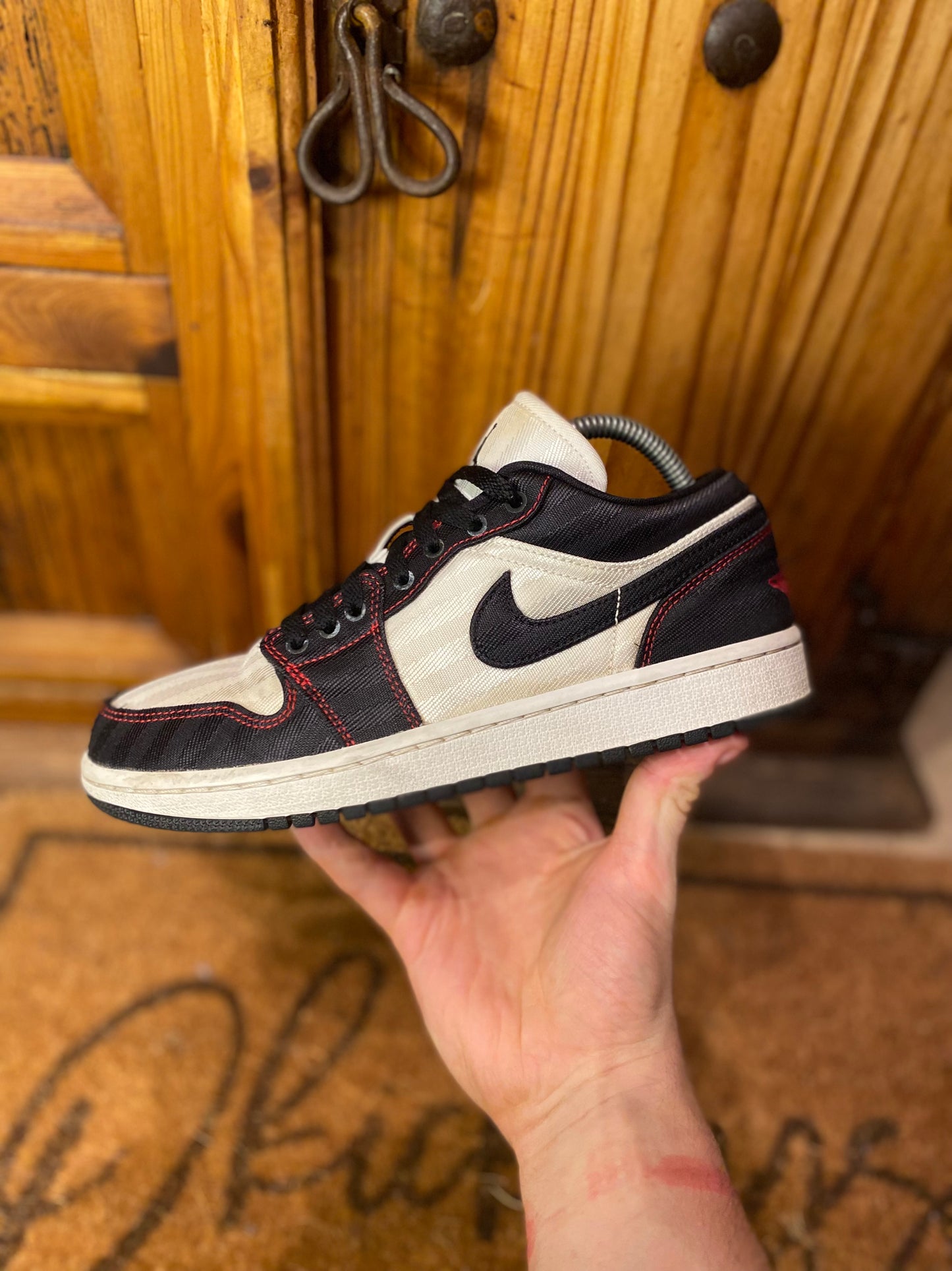 JORDAN 1 LOW ‘BLACK WHITE GYM RED’ - UK 5.5