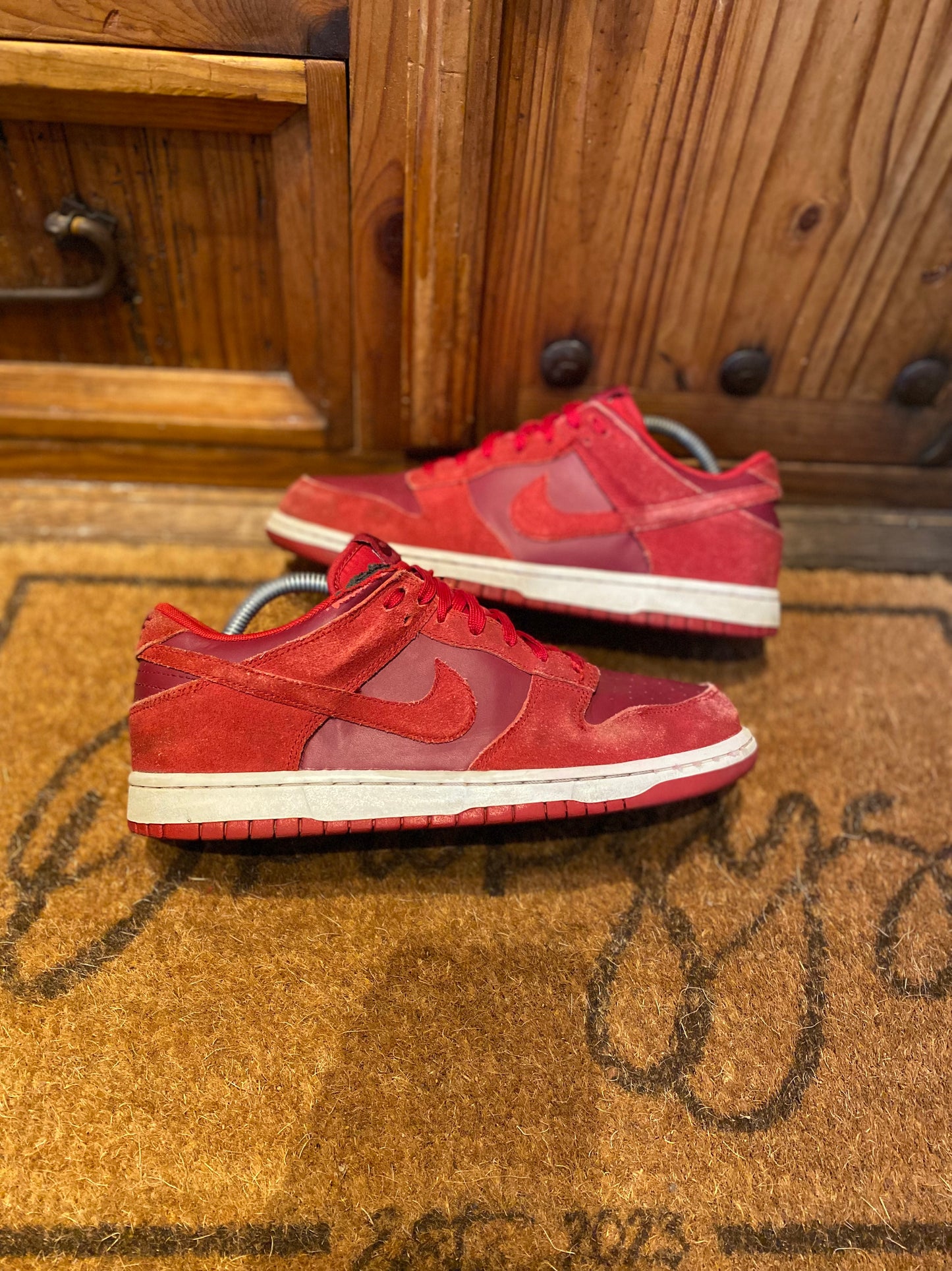 NIKE DUNK LOW ‘TEAM RED’ - UK 7.5