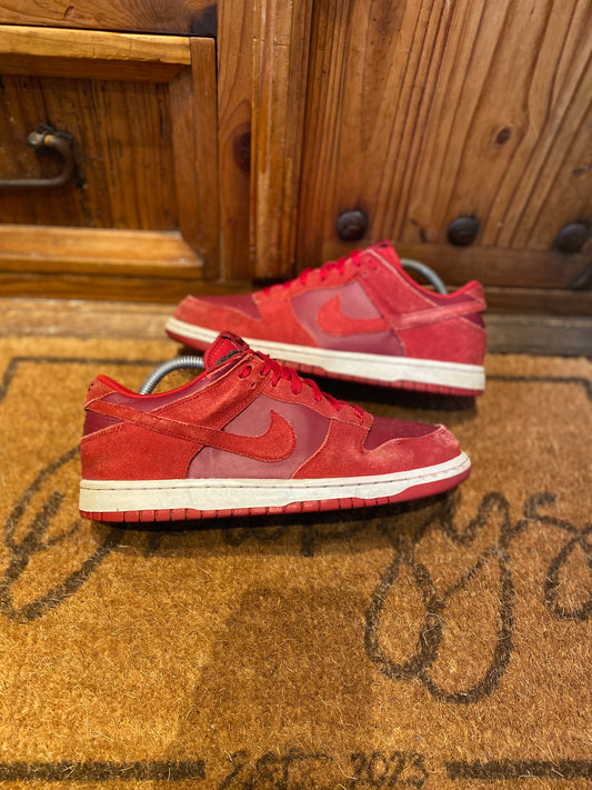 NIKE DUNK LOW ‘TEAM RED’ - UK 7.5