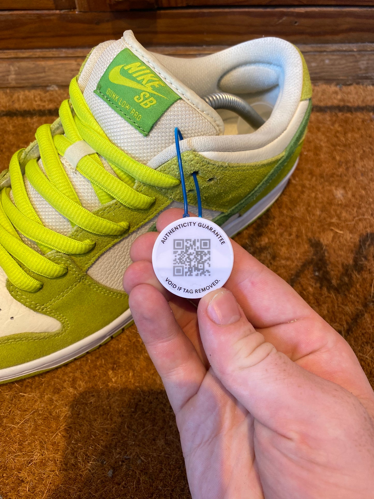 NIKE SB DUNK LOW ‘SOUR APPLE’ - UK 9.5
