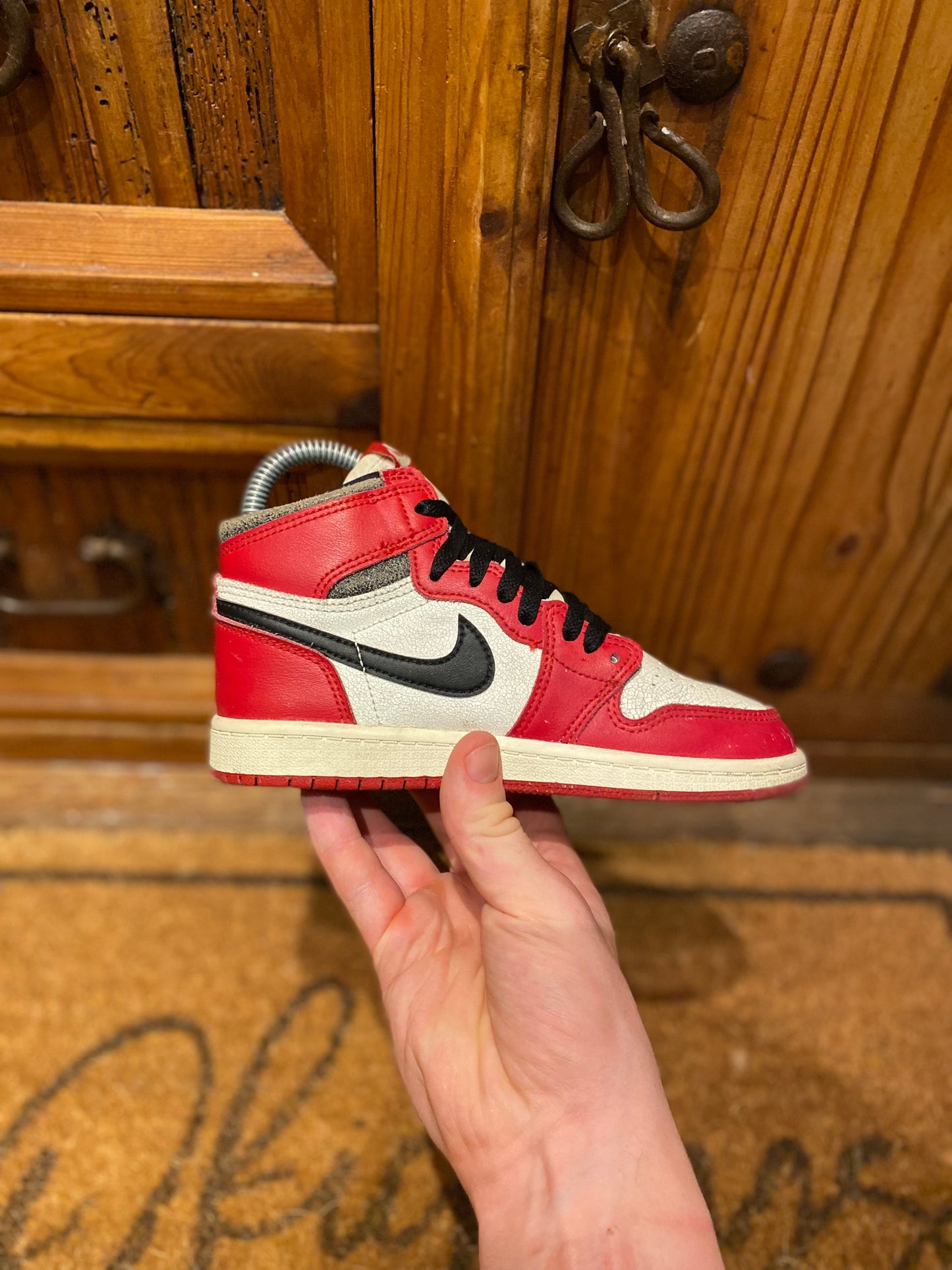 JORDAN 1 HIGH ‘CHICAGO LOST & FOUND’ - UK 13.5 PS