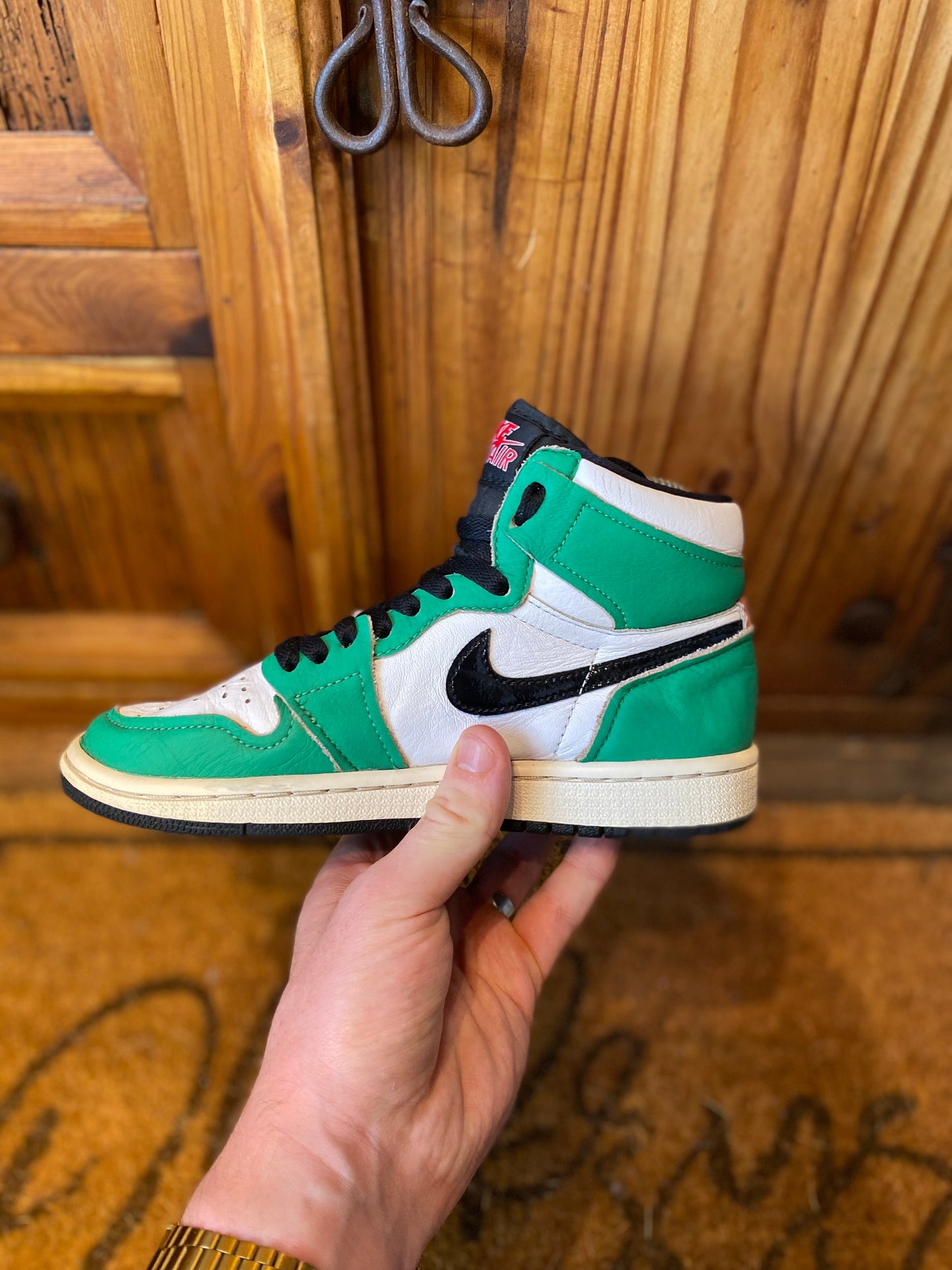 JORDAN 1 HIGH ‘LUCKY GREEN’ - UK 3