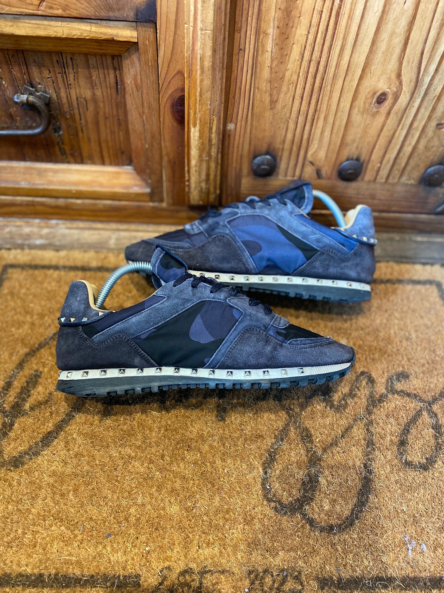 VALENTINO GARAVANI ROCKRUNNER - UK 8