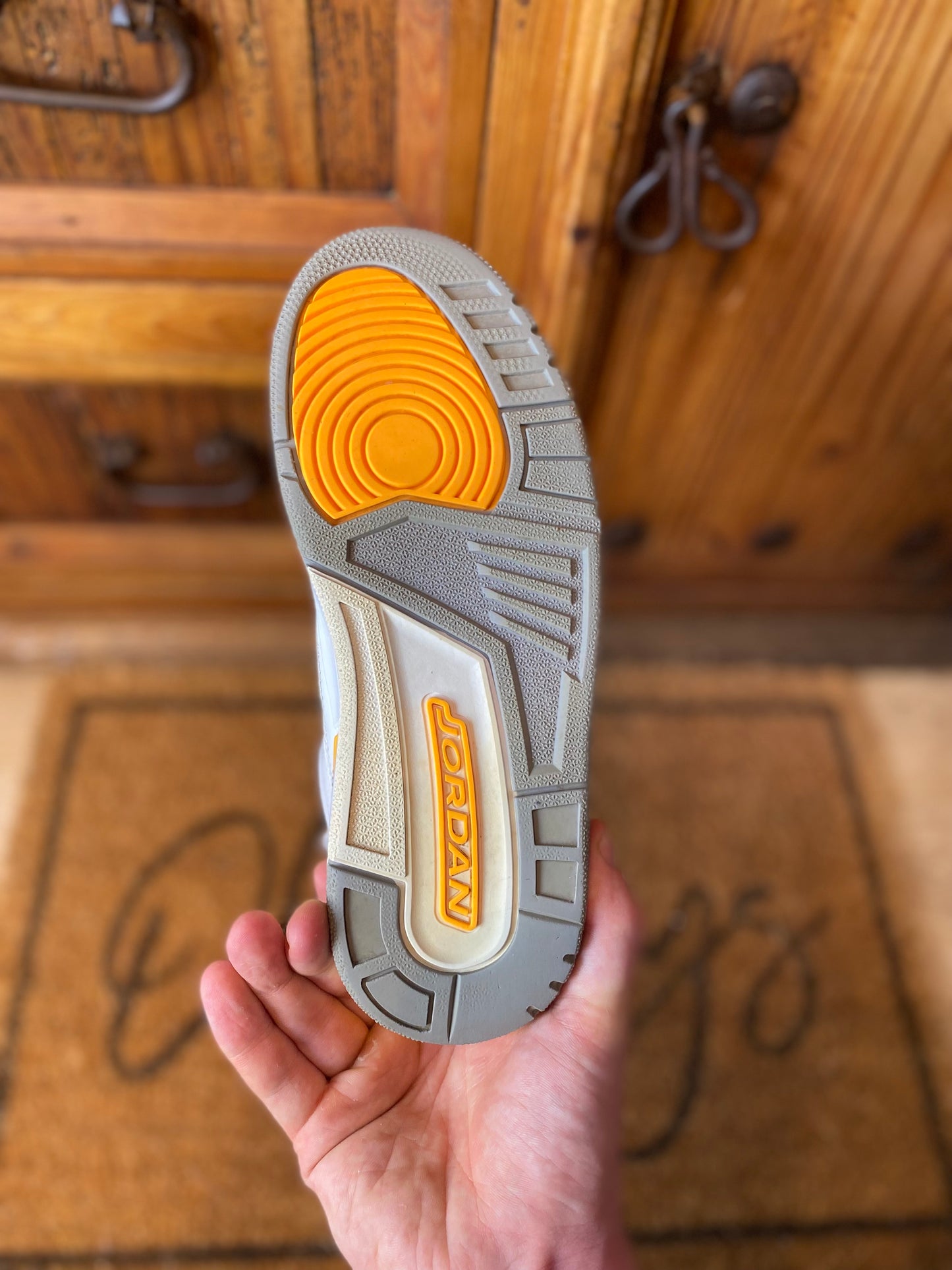 JORDAN 3 ‘LASER ORANGE’ - UK 5.5