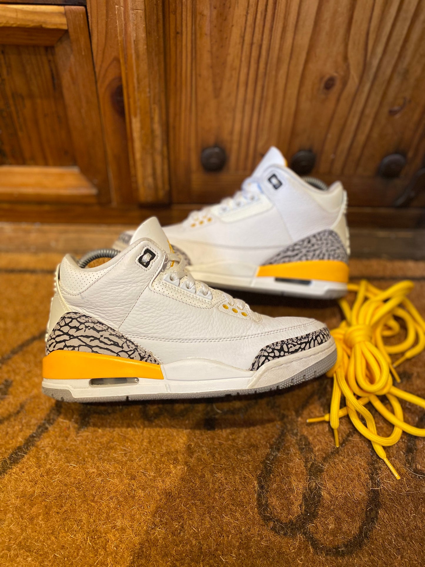 JORDAN 3 ‘LASER ORANGE’ - UK 4.5