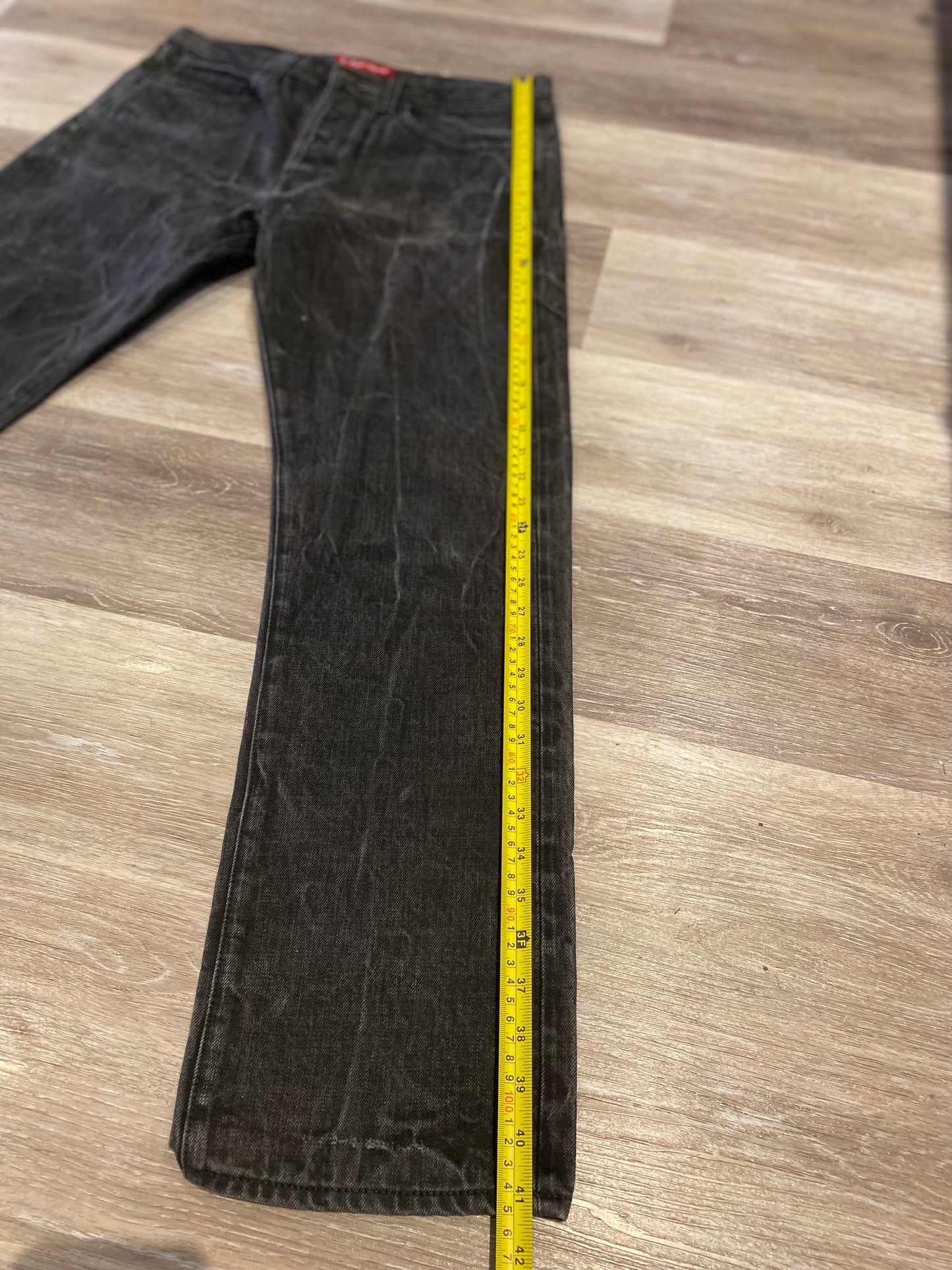 SUPREME STONE WASHED JEANS