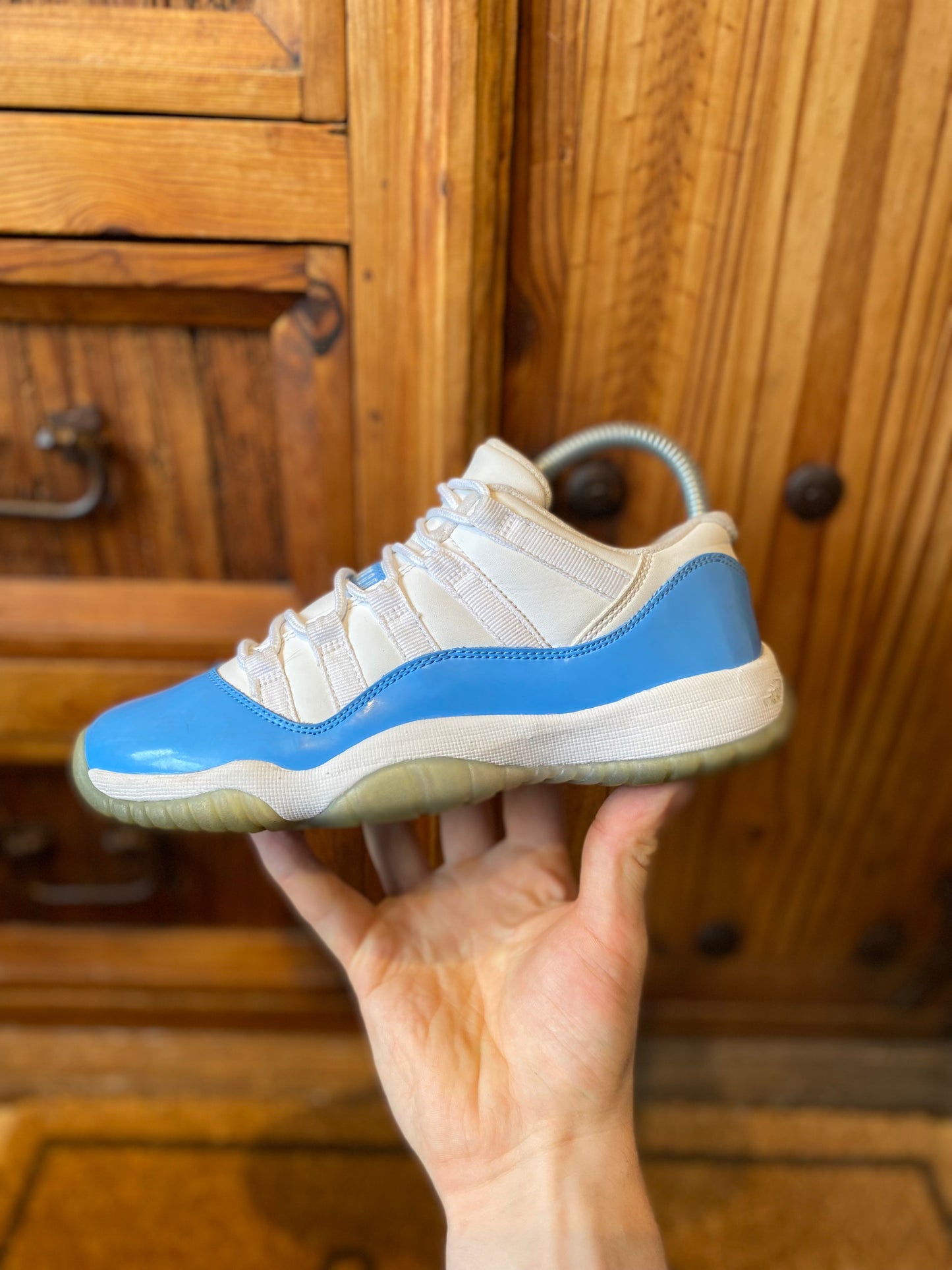 JORDAN 11 LOW ‘UNIVERSITY BLUE’ - UK 4