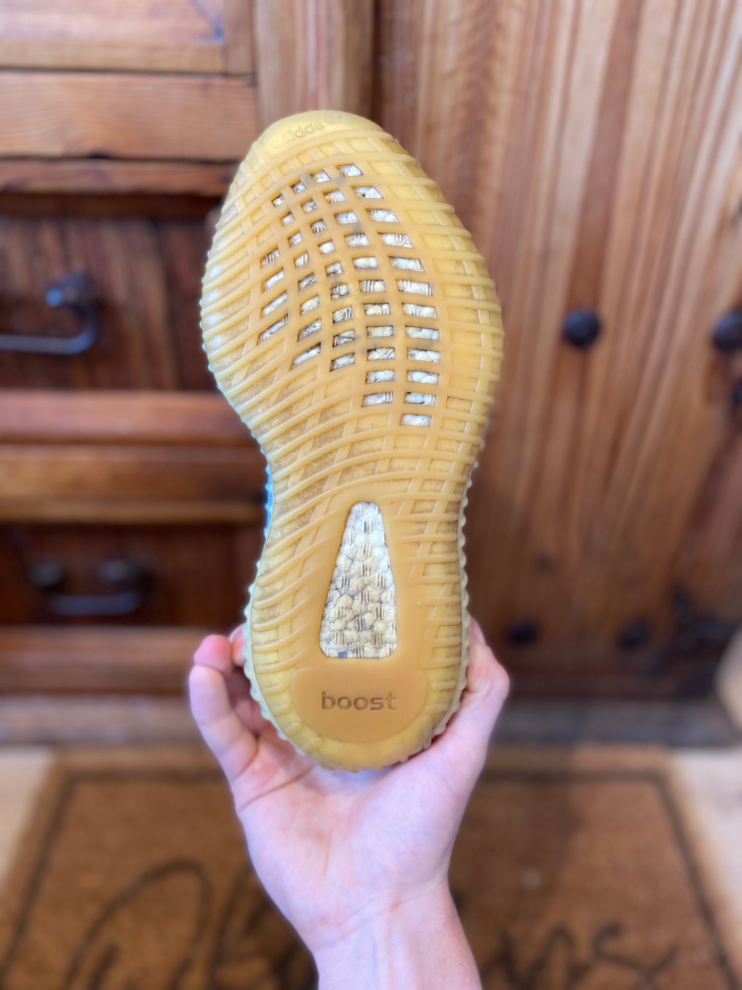 YEEZY BOOST 350 V2 ‘CARBON’ - UK 5.5