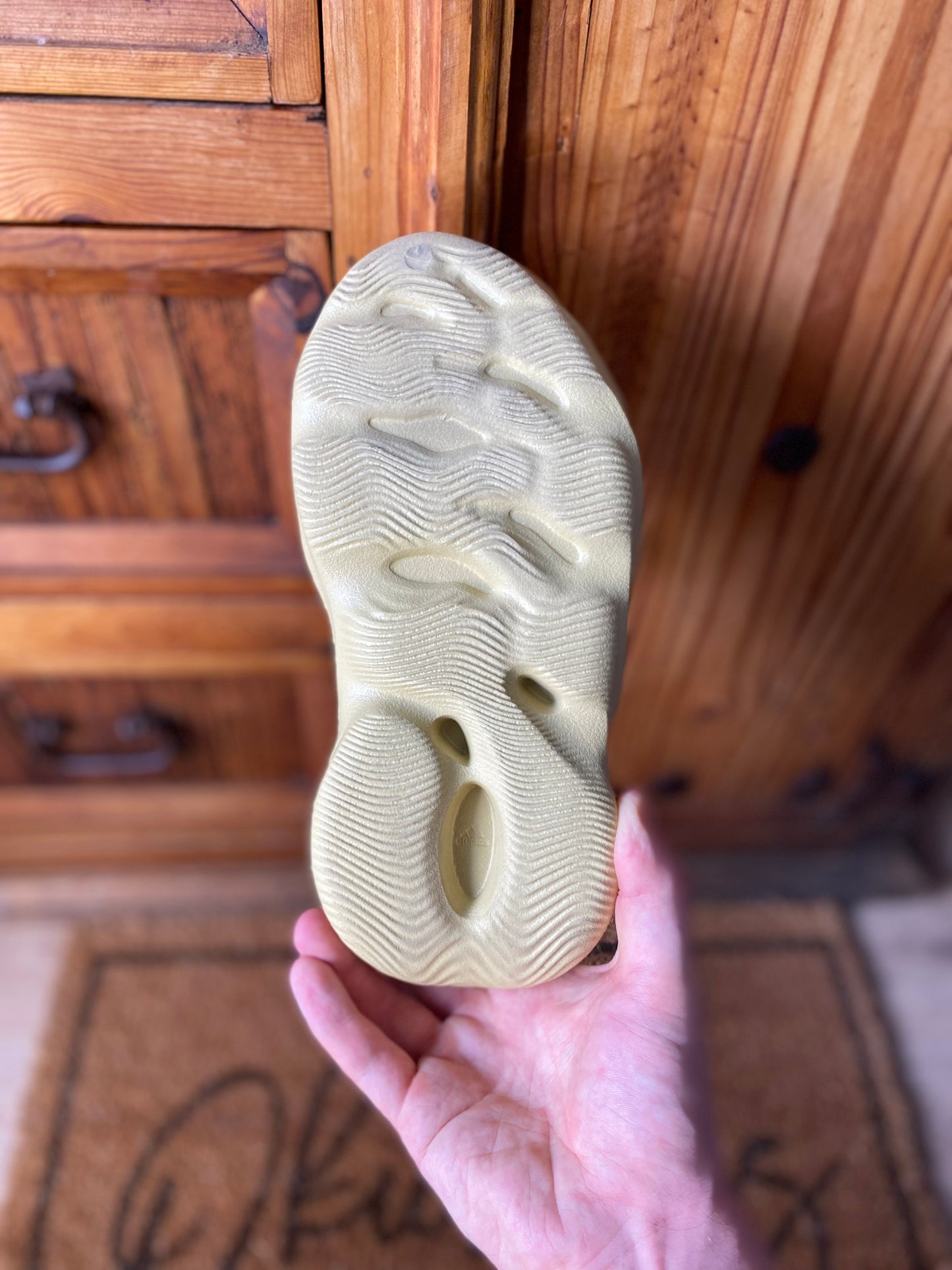 YEEZY FOAMRUNNER ‘SULFUR’ - UK 6