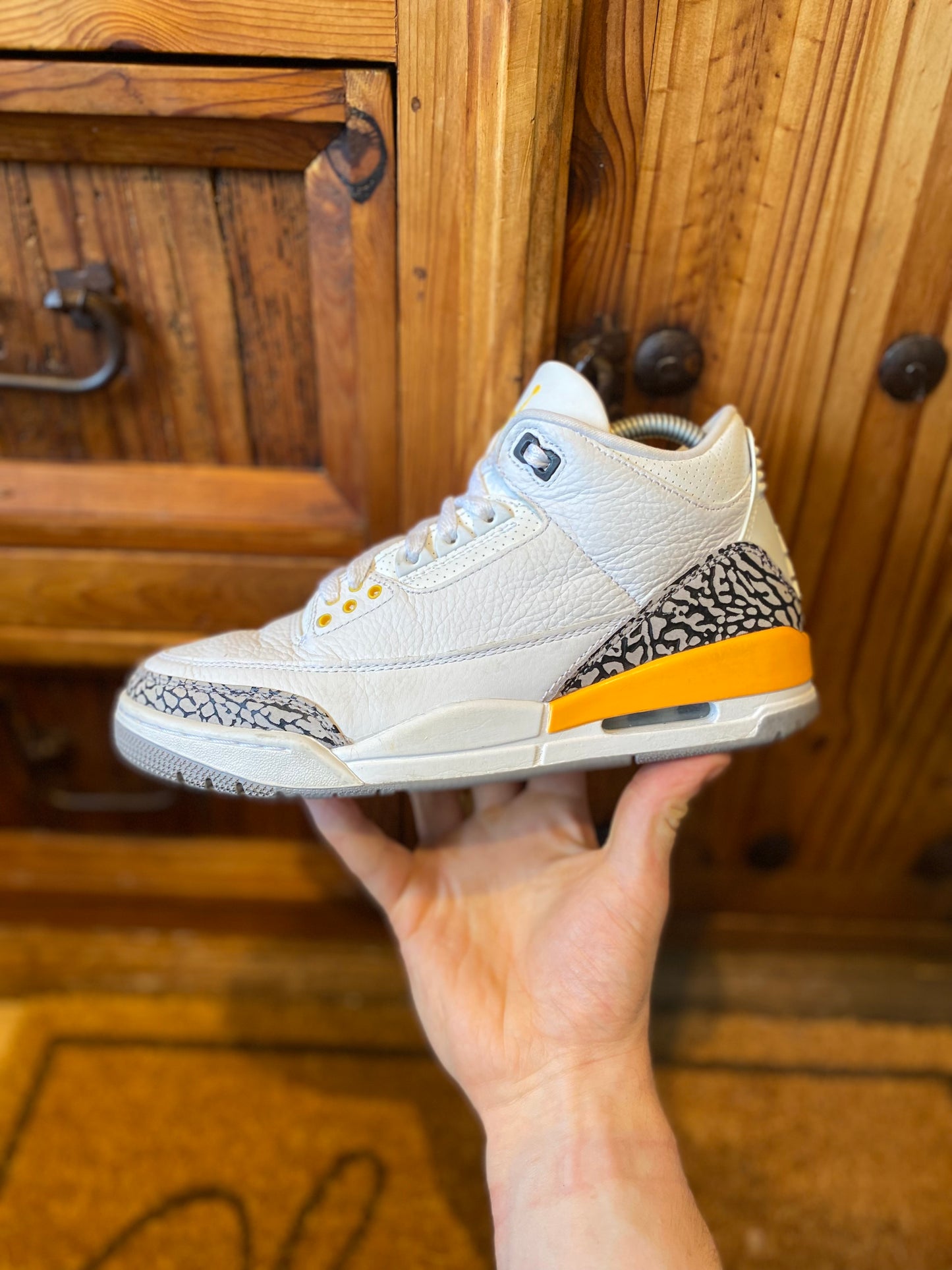 JORDAN 3 ‘LASER ORANGE’ - UK 6