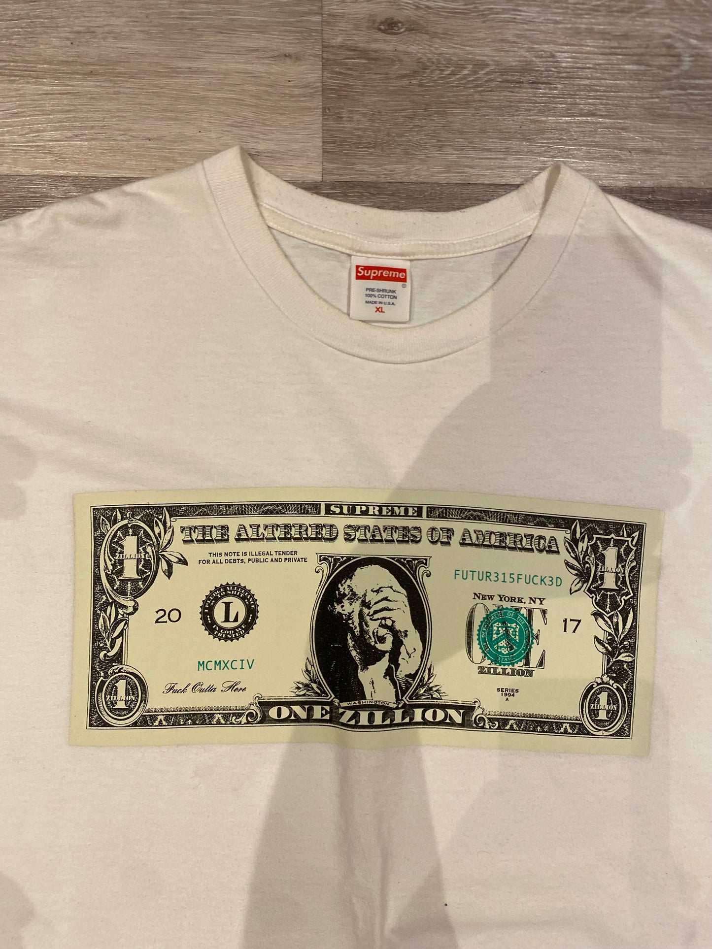 SUPREME DOLLAR TEE - XL
