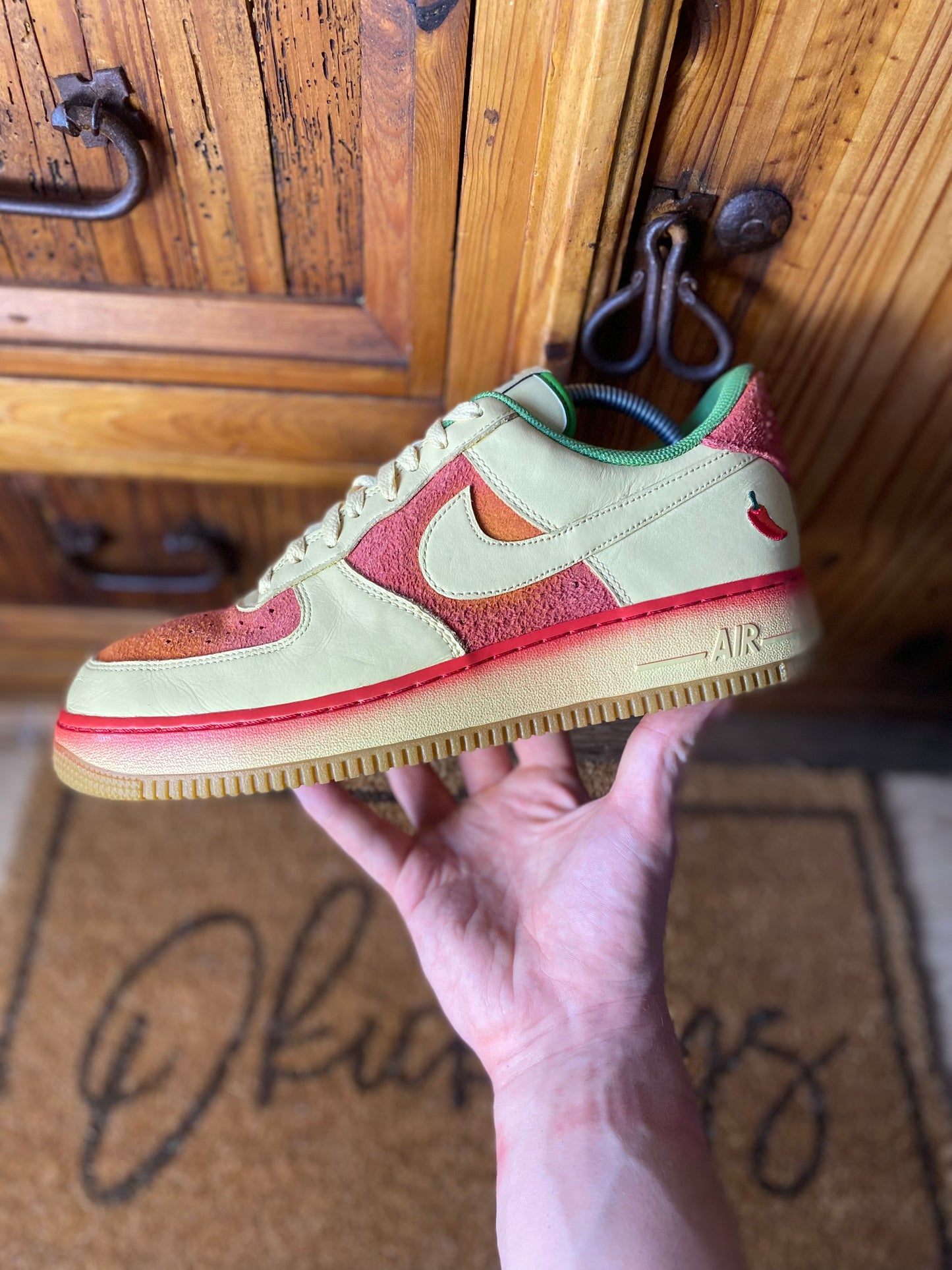 NIKE AIR FORCE 1 ‘CHILLI PEPPER’ - UK 9.5