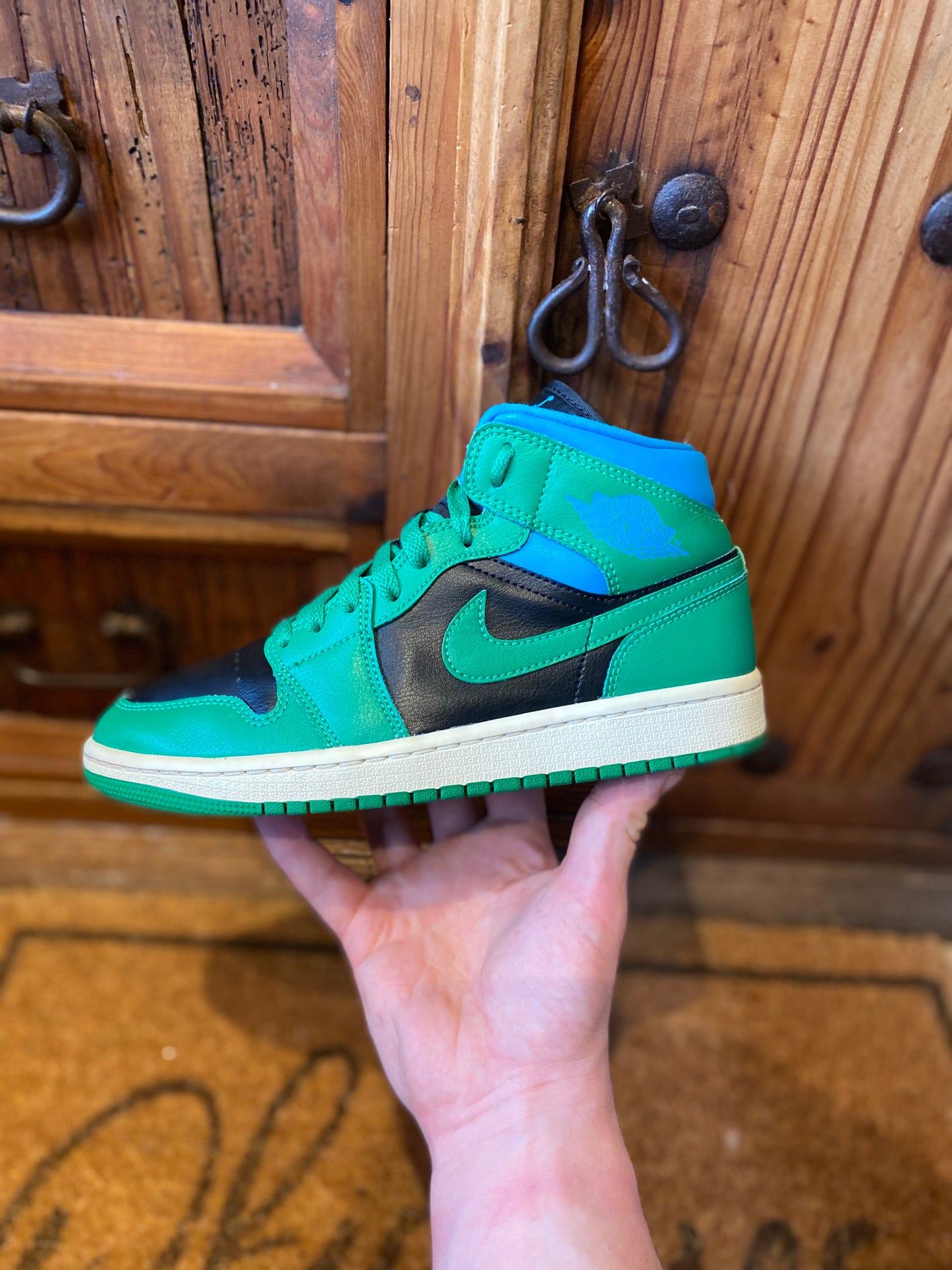 JORDAN 1 MID ‘LUCKY GREEN AQUATONE’ - UK 5
