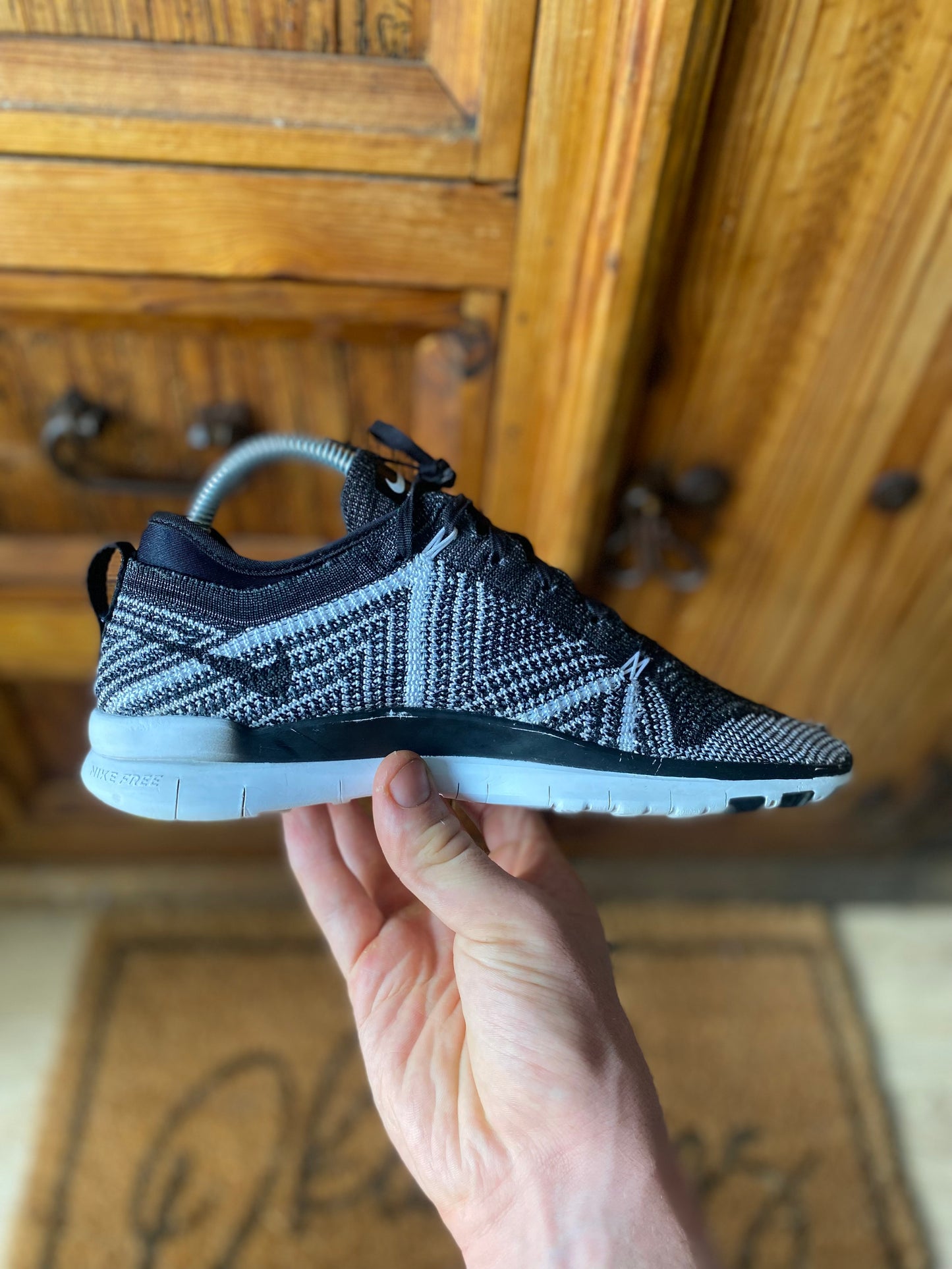 NIKE FREE TR 5 FLYKNIT ‘OREO’ - UK 4