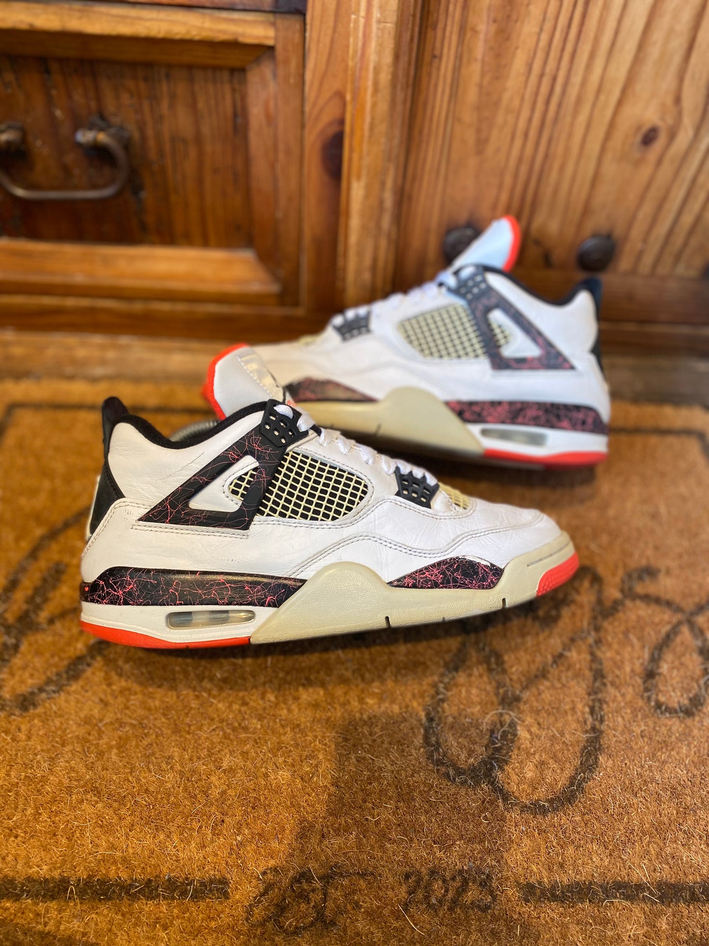 JORDAN 4 ‘FLIGHT NOSTALGIA’ - UK 8