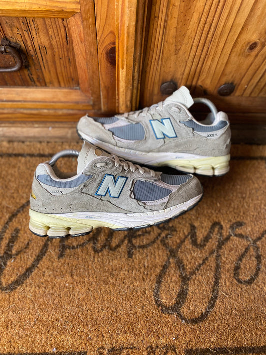 NEW BALANCE 2002R PROTECTION PACK ‘MIRAGE GREY’ - UK 7.5