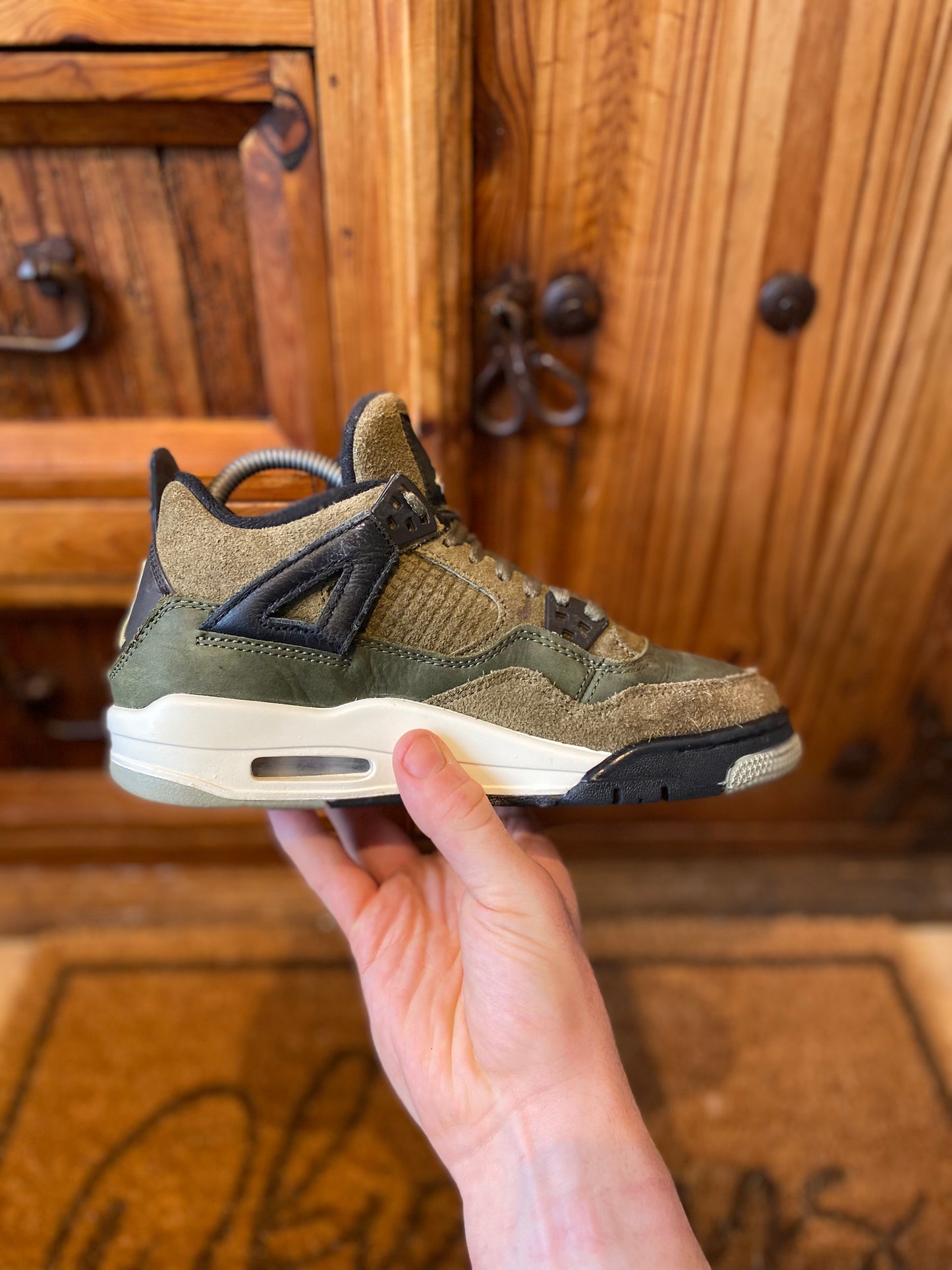 JORDAN 4 ‘CRAFT MEDIUM OLIVE’ - UK 5