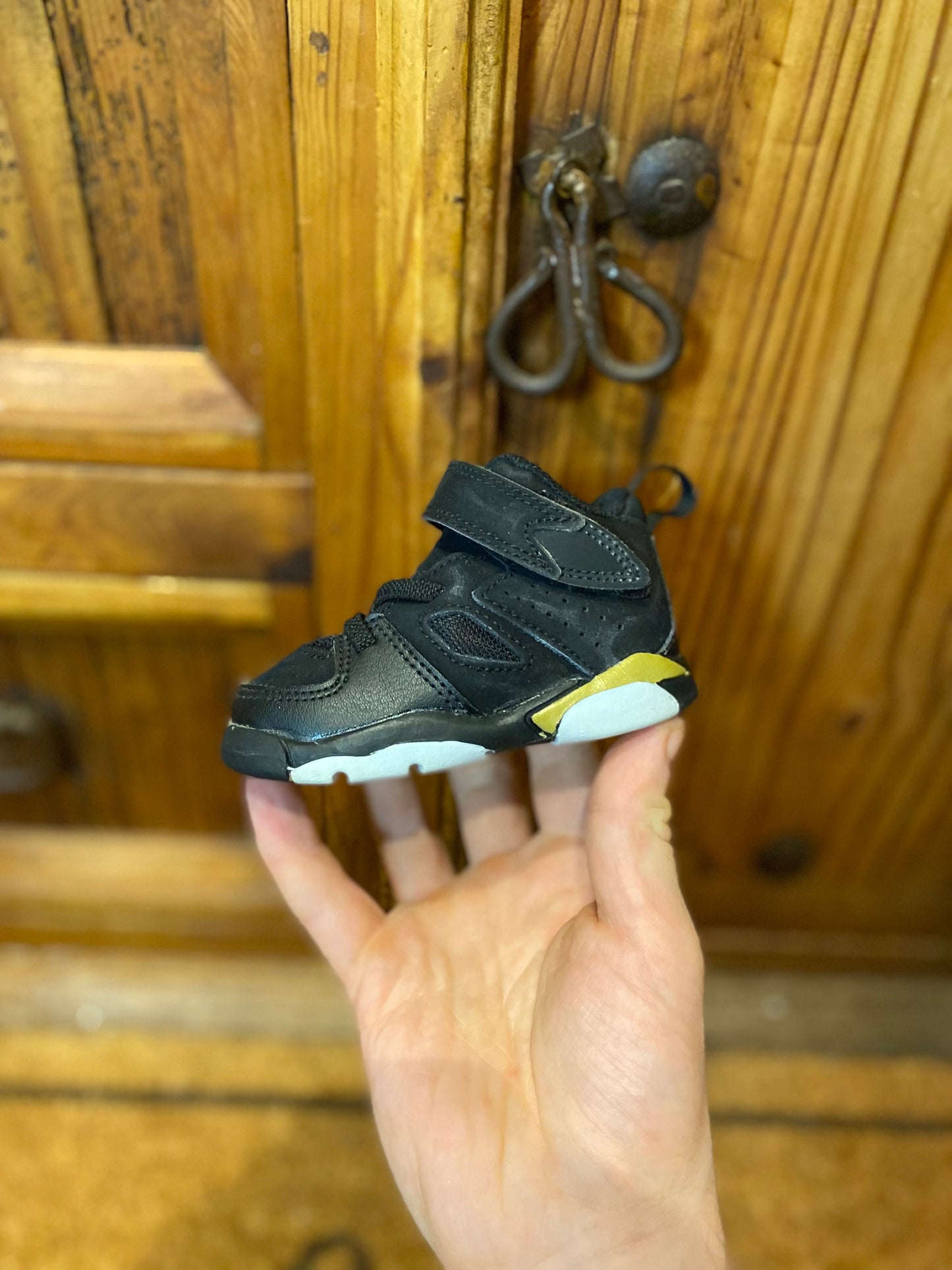 JORDAN FLIGHT 91’ ‘BLACK METALLIC GOLD’ - UK 3.5 TD