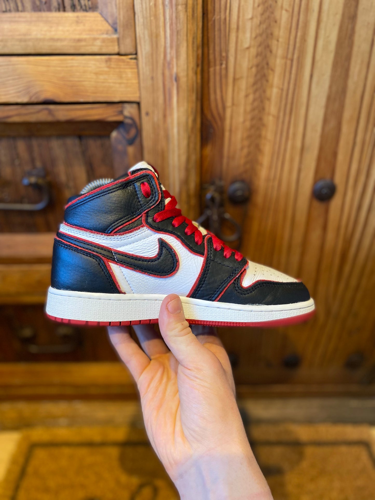 JORDAN 1 HIGH ‘BLOODLINE’ - UK 3.5