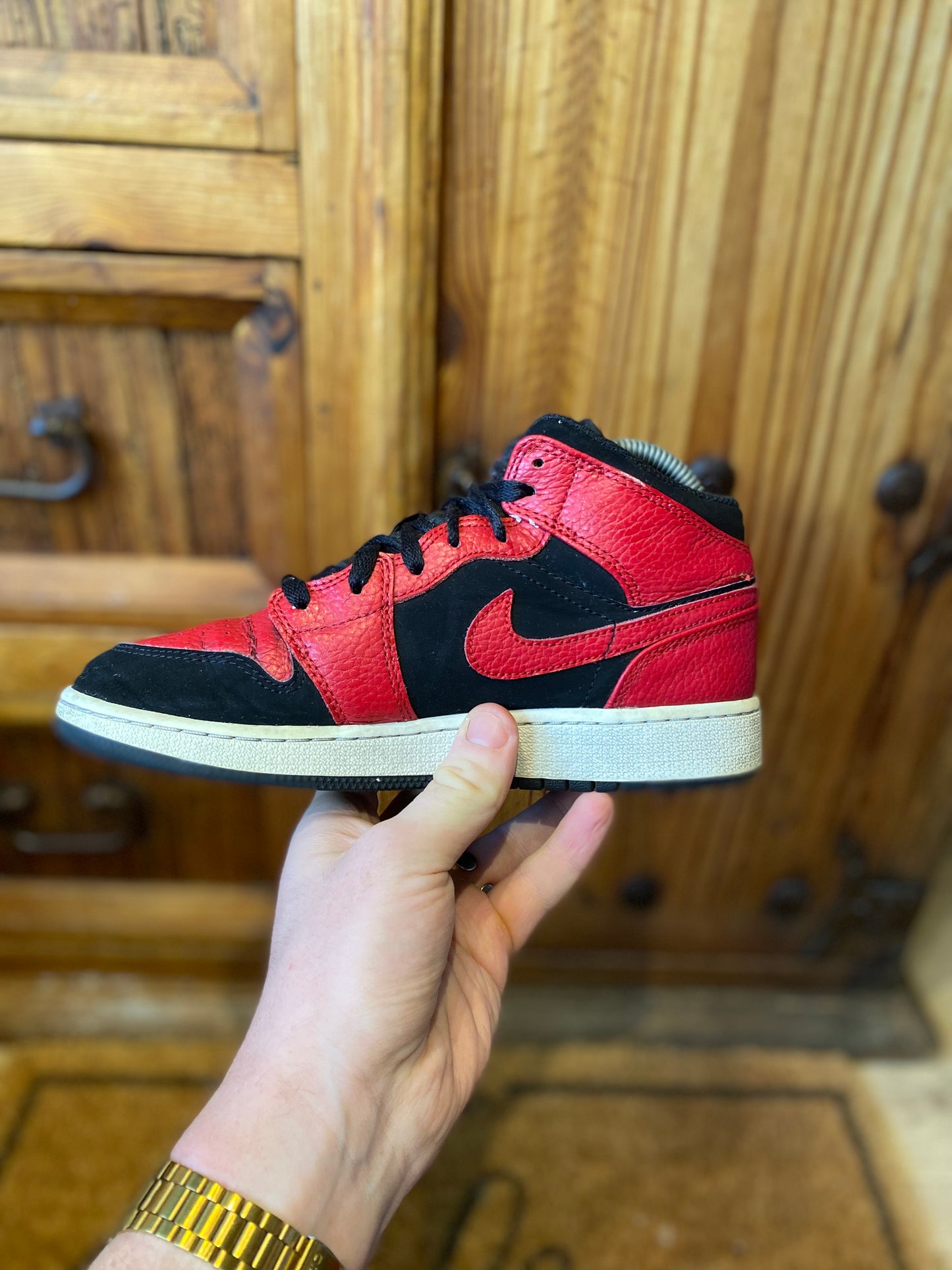 JORDAN 1 MID ‘REVERSE BRED’ - UK 4.5