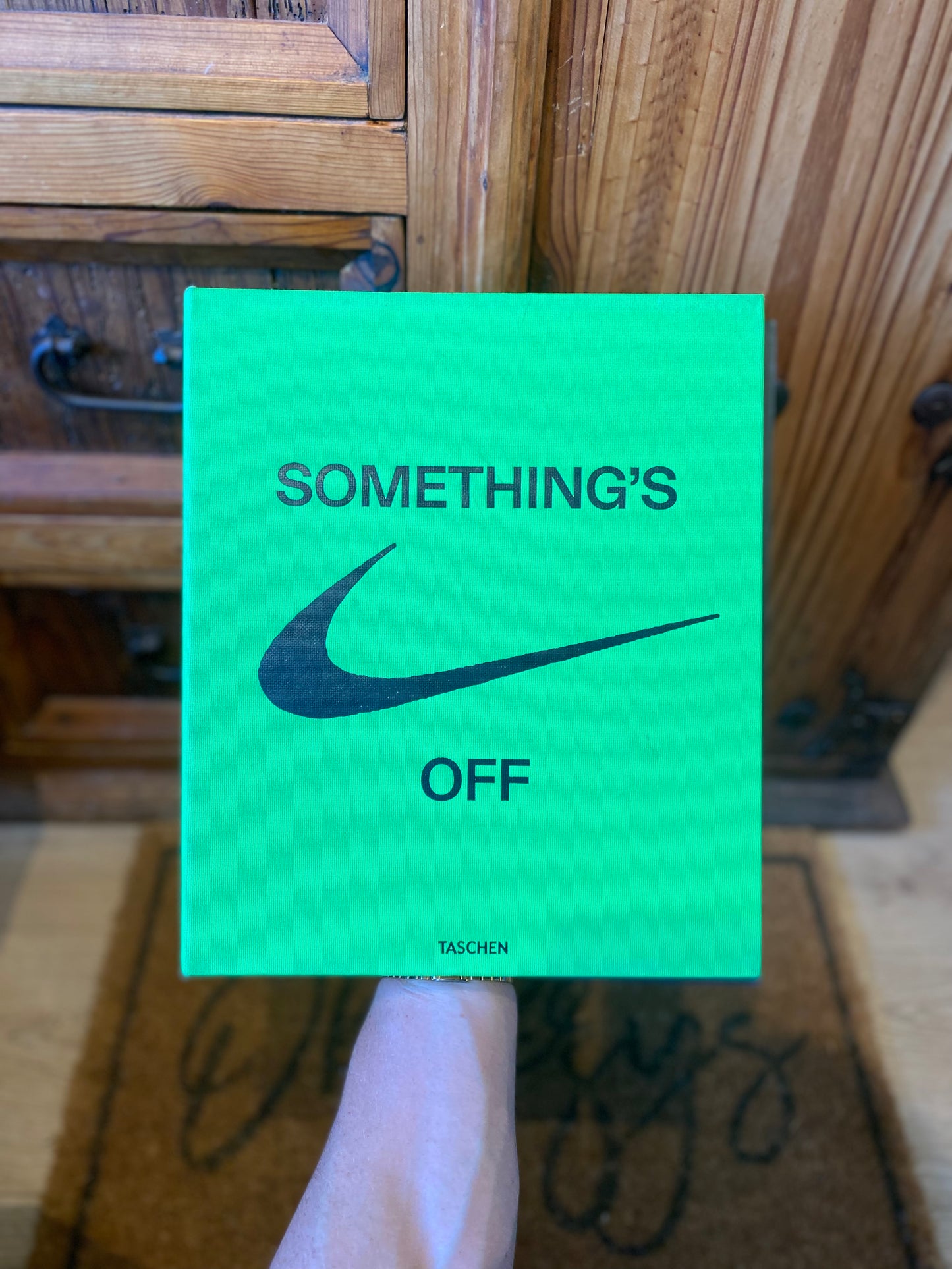 VIRGIL ABHLOH X NIKE ICONS ‘THE TEN’ SOMETHING’S OFF BOOK