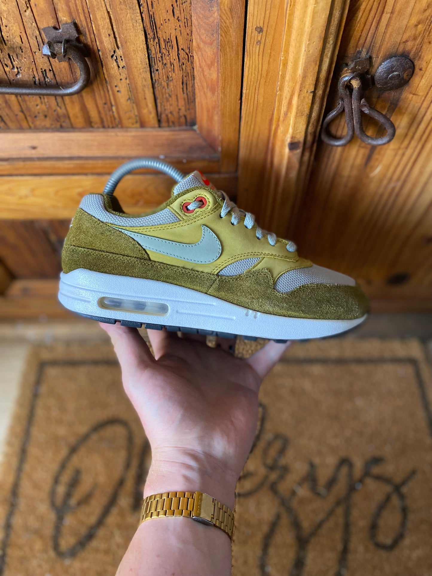 NIKE AIR MAX 1 CURRY PACK ‘OLIVE’ - UK 6