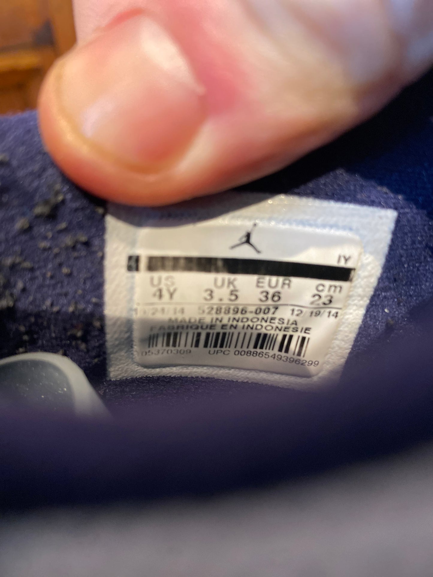 JORDAN 11 LOW ‘GEORGETOWN’ - UK 3.5