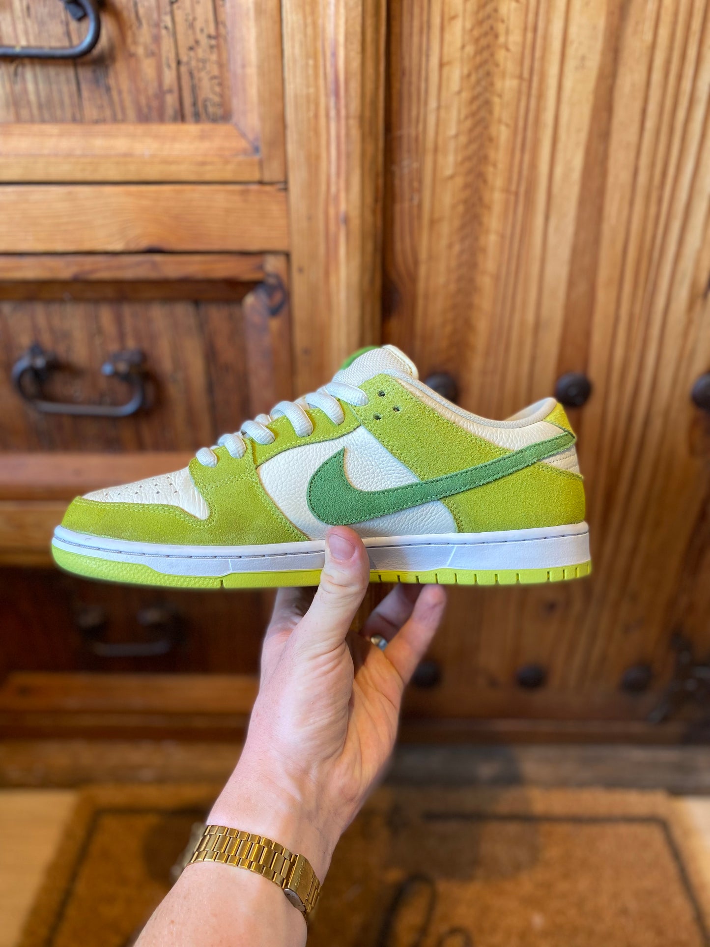 NIKE SB DUNK LOW ‘SOUR APPLE’ - UK 9.5