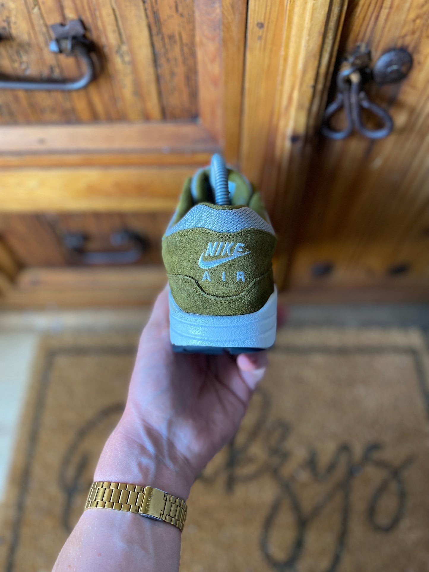 NIKE AIR MAX 1 CURRY PACK ‘OLIVE’ - UK 6