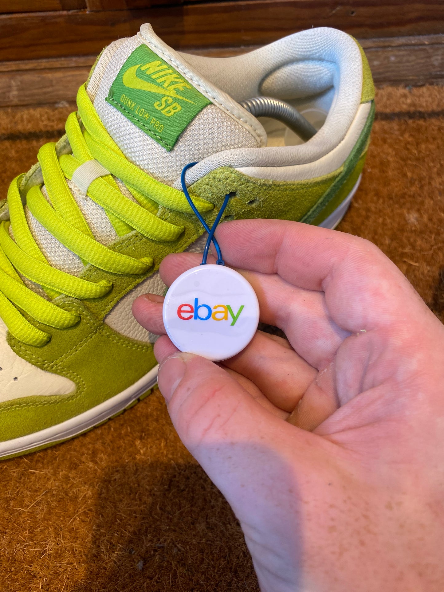 NIKE SB DUNK LOW ‘SOUR APPLE’ - UK 9.5