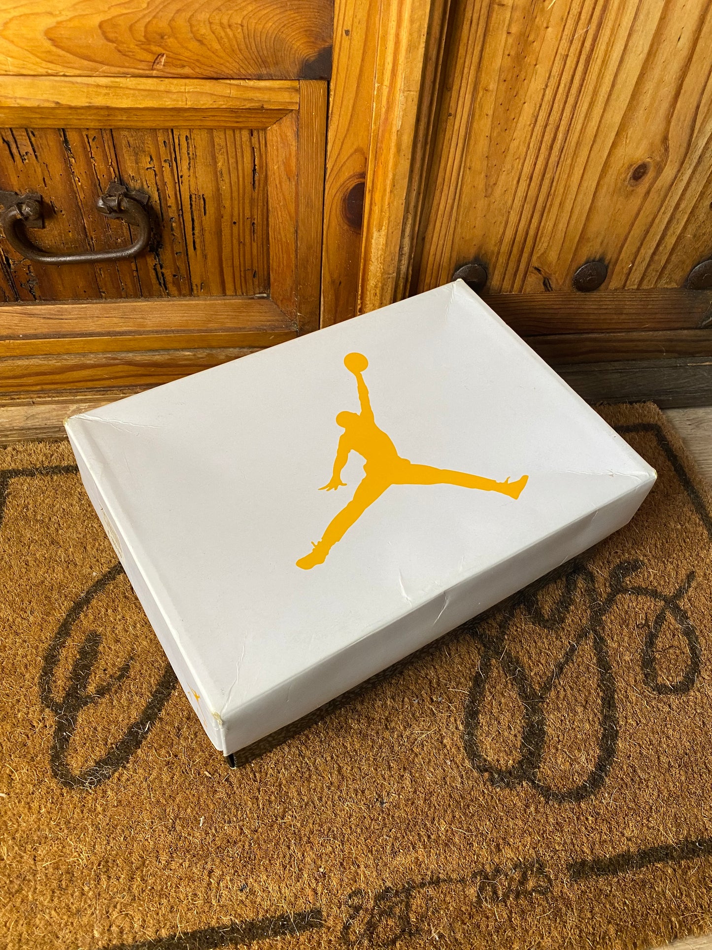 JORDAN 3 ‘LASER ORANGE’ - UK 4